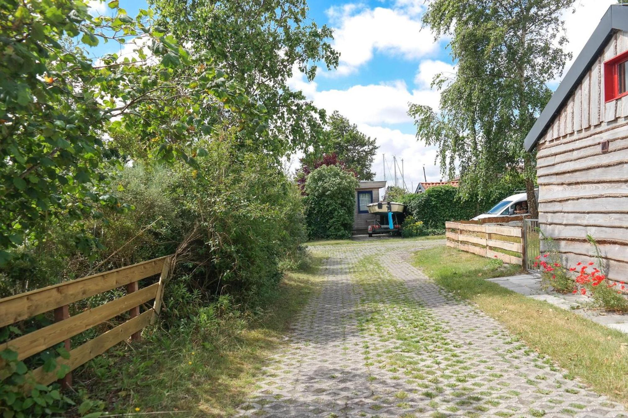 Het Kleine Huis Mobile Home By The Harbour And The Lauwersmeer أنيوم المظهر الخارجي الصورة