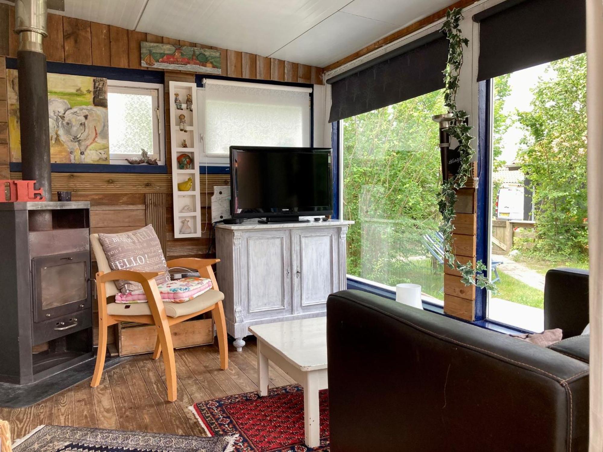 Het Kleine Huis Mobile Home By The Harbour And The Lauwersmeer أنيوم المظهر الخارجي الصورة